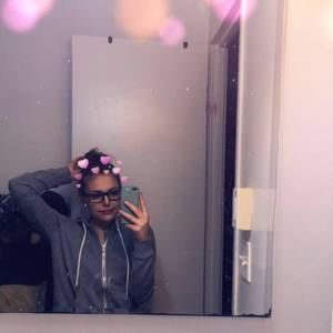 Meet your Posher, Eden